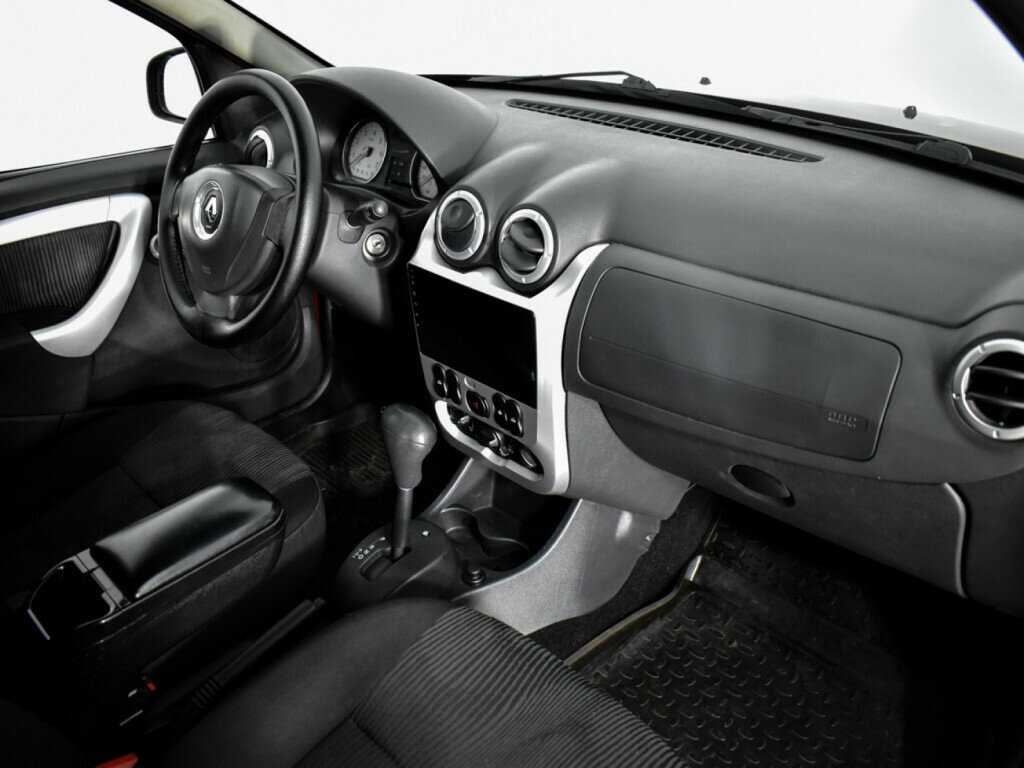 Купить Renault Sandero с пробегом. Фото: #10