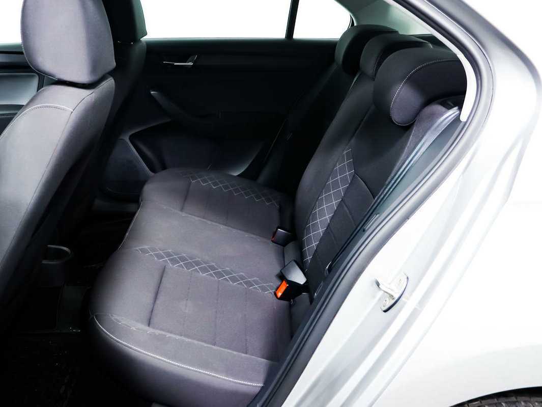 Купить Skoda Rapid с пробегом. Фото: #11