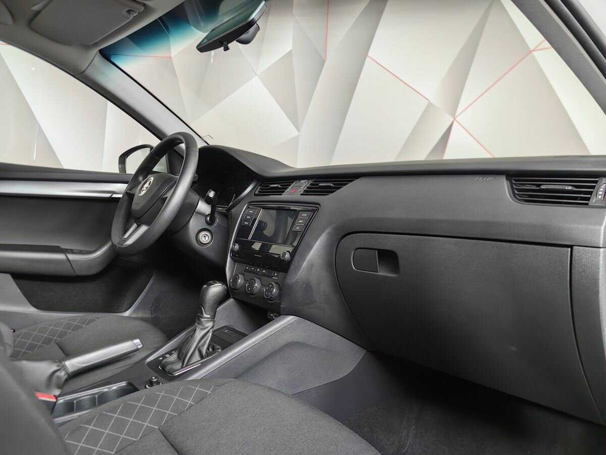 Купить Skoda Octavia с пробегом. Фото: #8