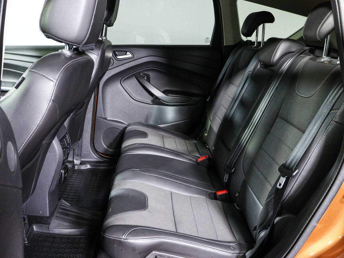 Купить Ford Kuga с пробегом. Фото: #9