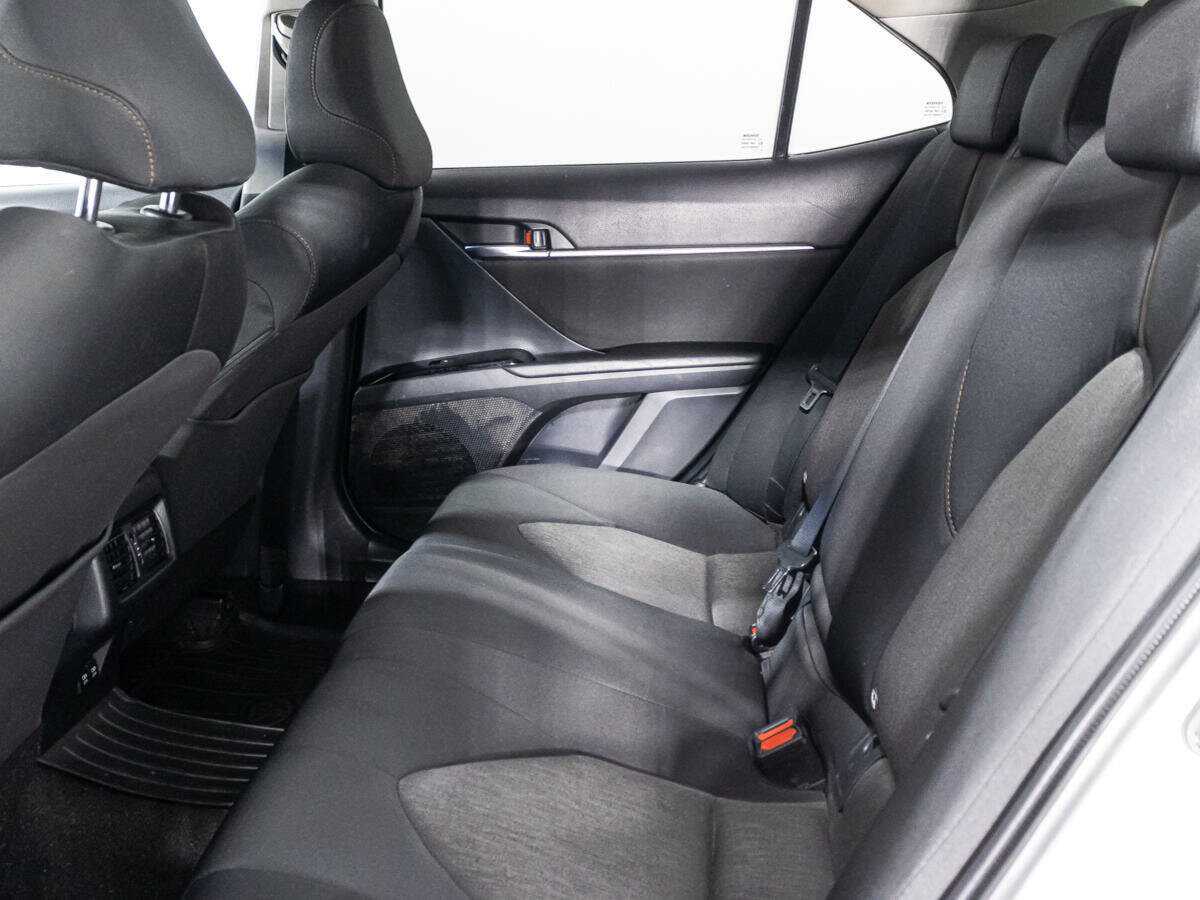 Купить Toyota Camry с пробегом. Фото: #9