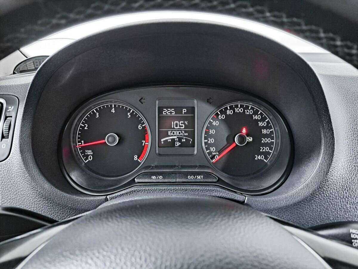 Купить Volkswagen Polo с пробегом. Фото: #10