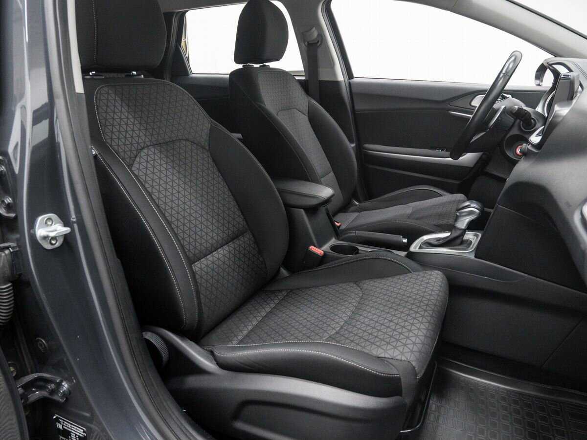 Купить Kia Ceed с пробегом. Фото: #8