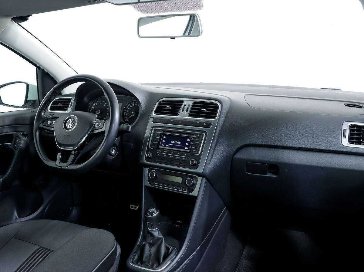 Купить Volkswagen Polo с пробегом. Фото: #8