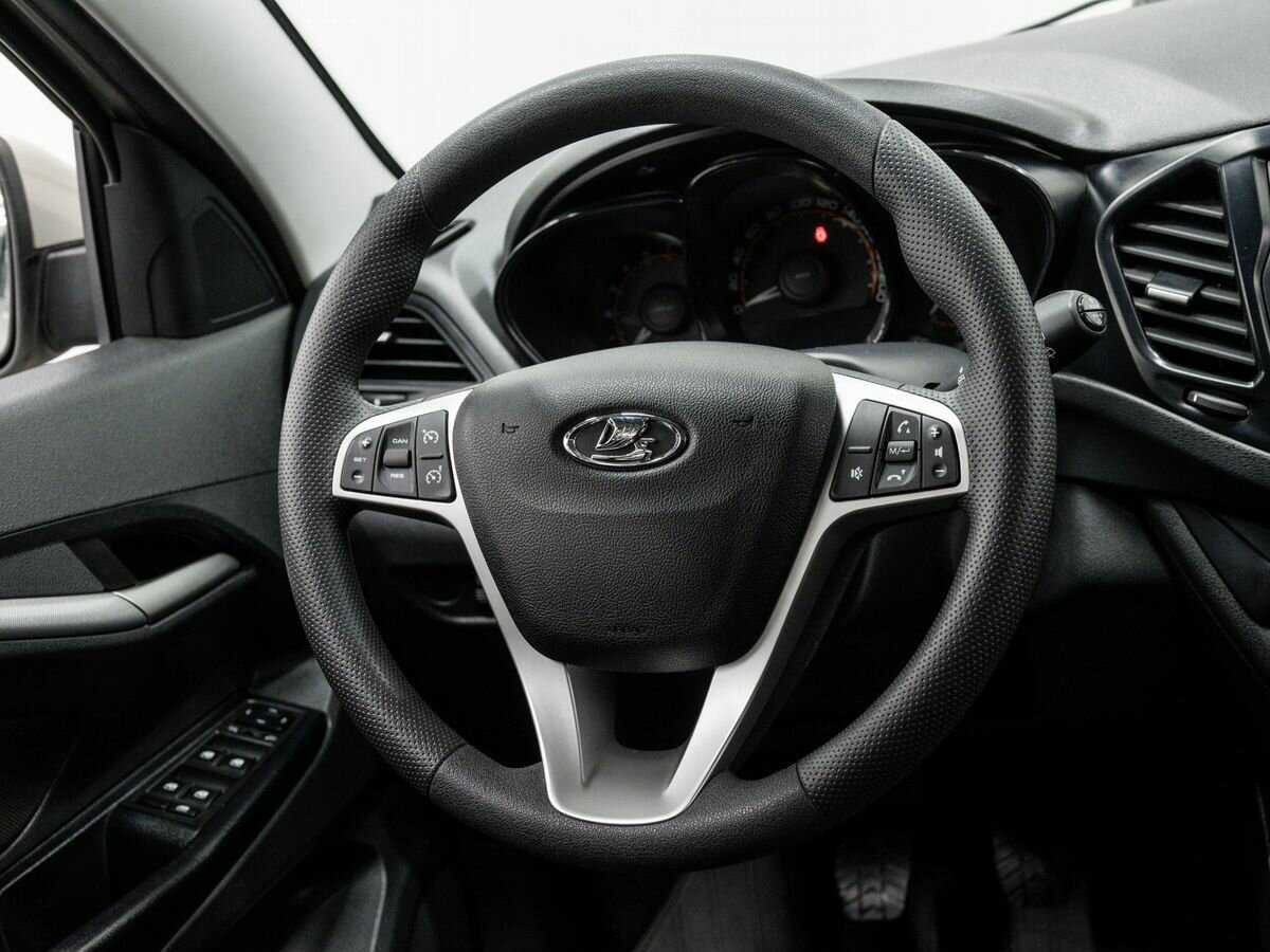 Купить Lada (ВАЗ) Vesta с пробегом. Фото: #11