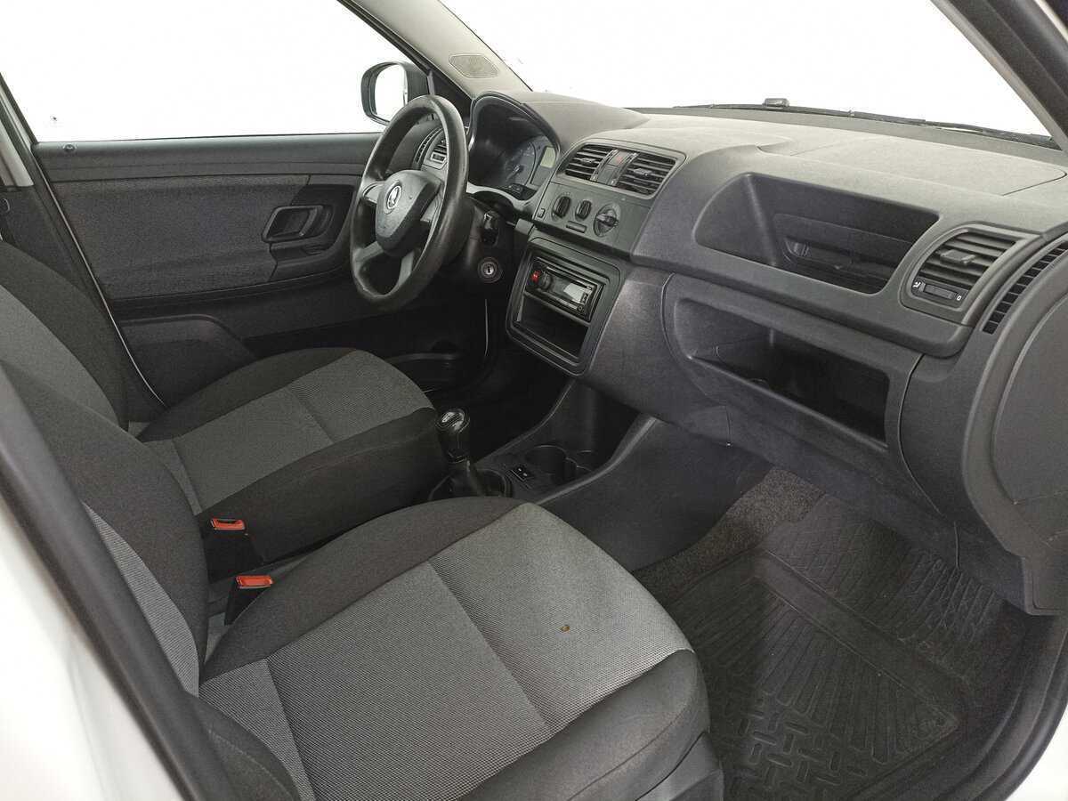Купить Skoda Fabia с пробегом. Фото: #10