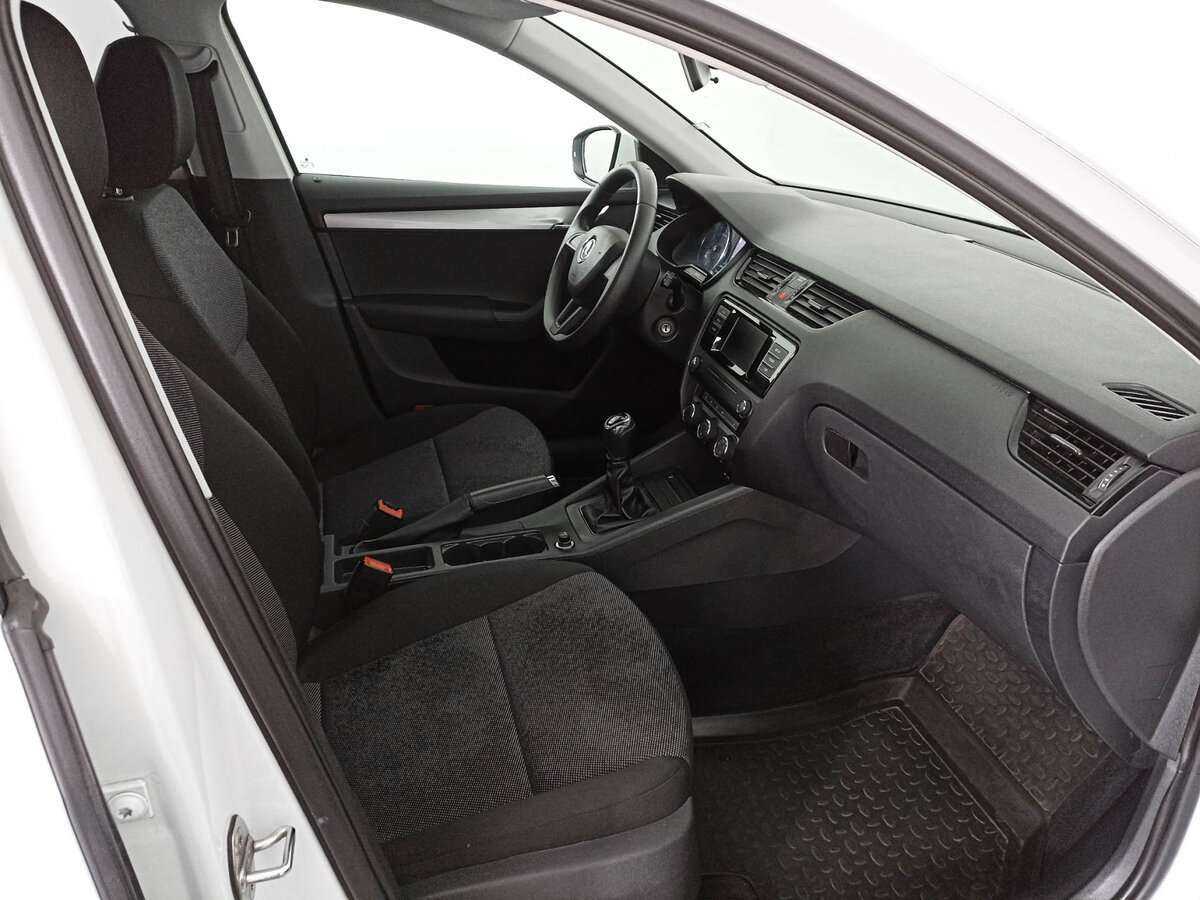 Купить Skoda Octavia с пробегом. Фото: #8