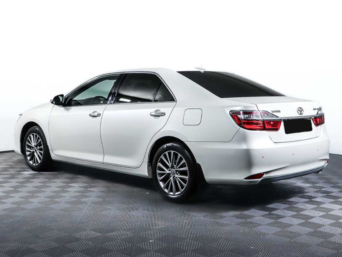 Купить Toyota Camry с пробегом. Фото: #1