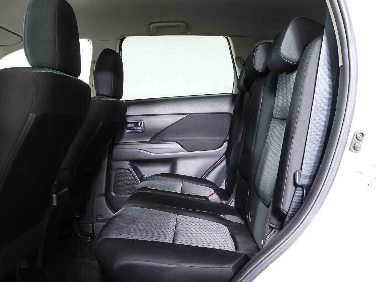 Купить Mitsubishi Outlander с пробегом. Фото: #8