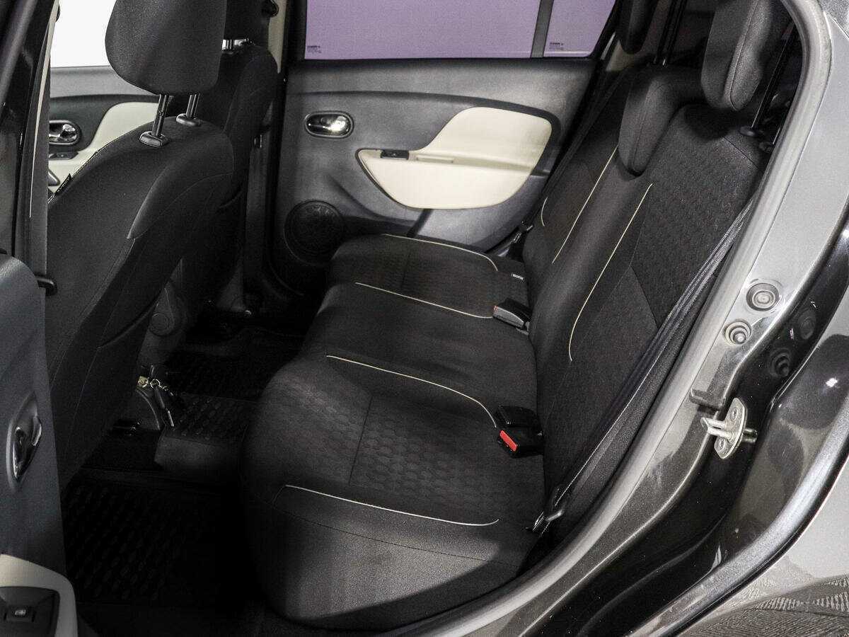 Купить Renault Logan с пробегом. Фото: #9