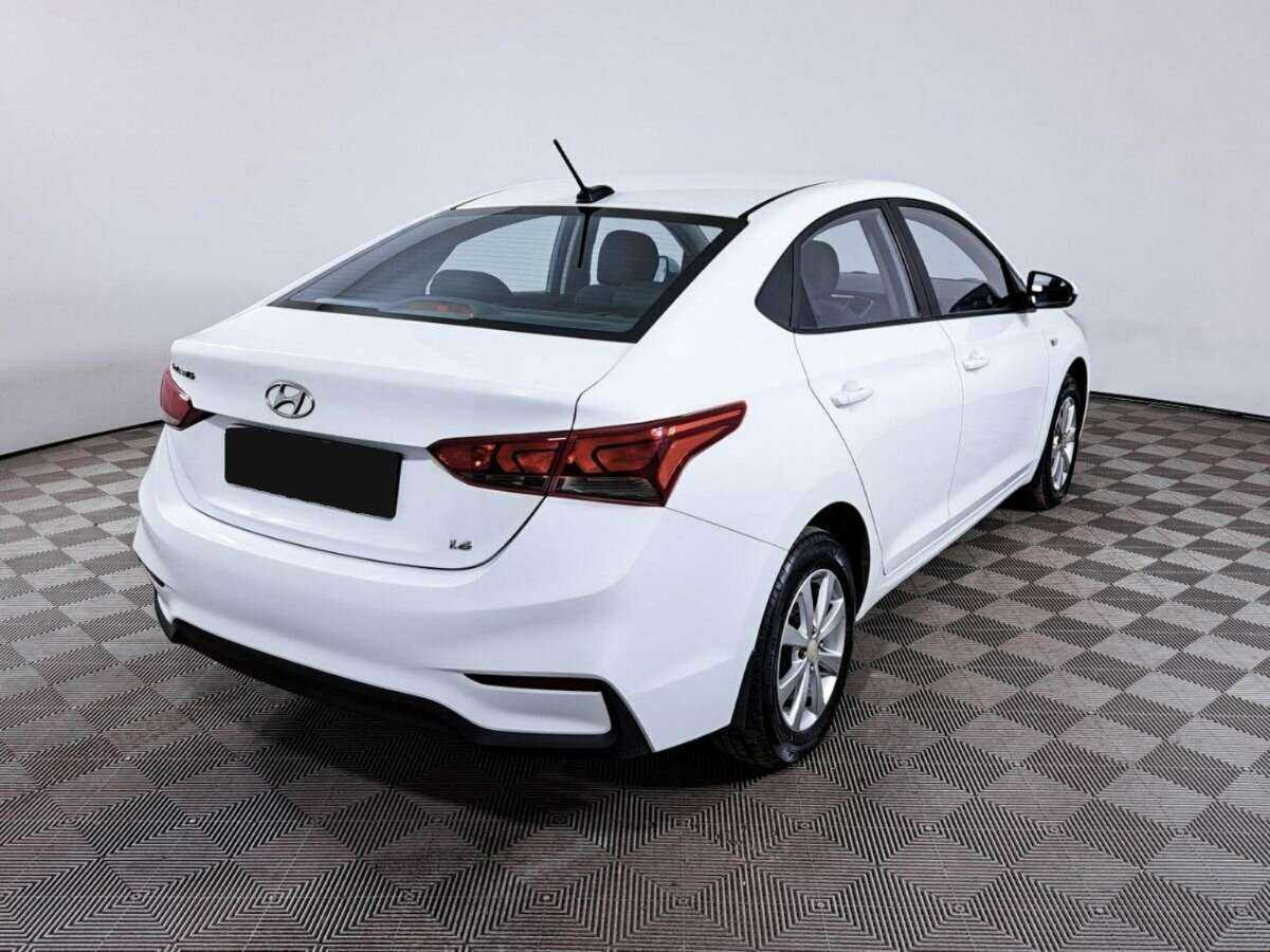 Купить Hyundai Solaris с пробегом. Фото: #3