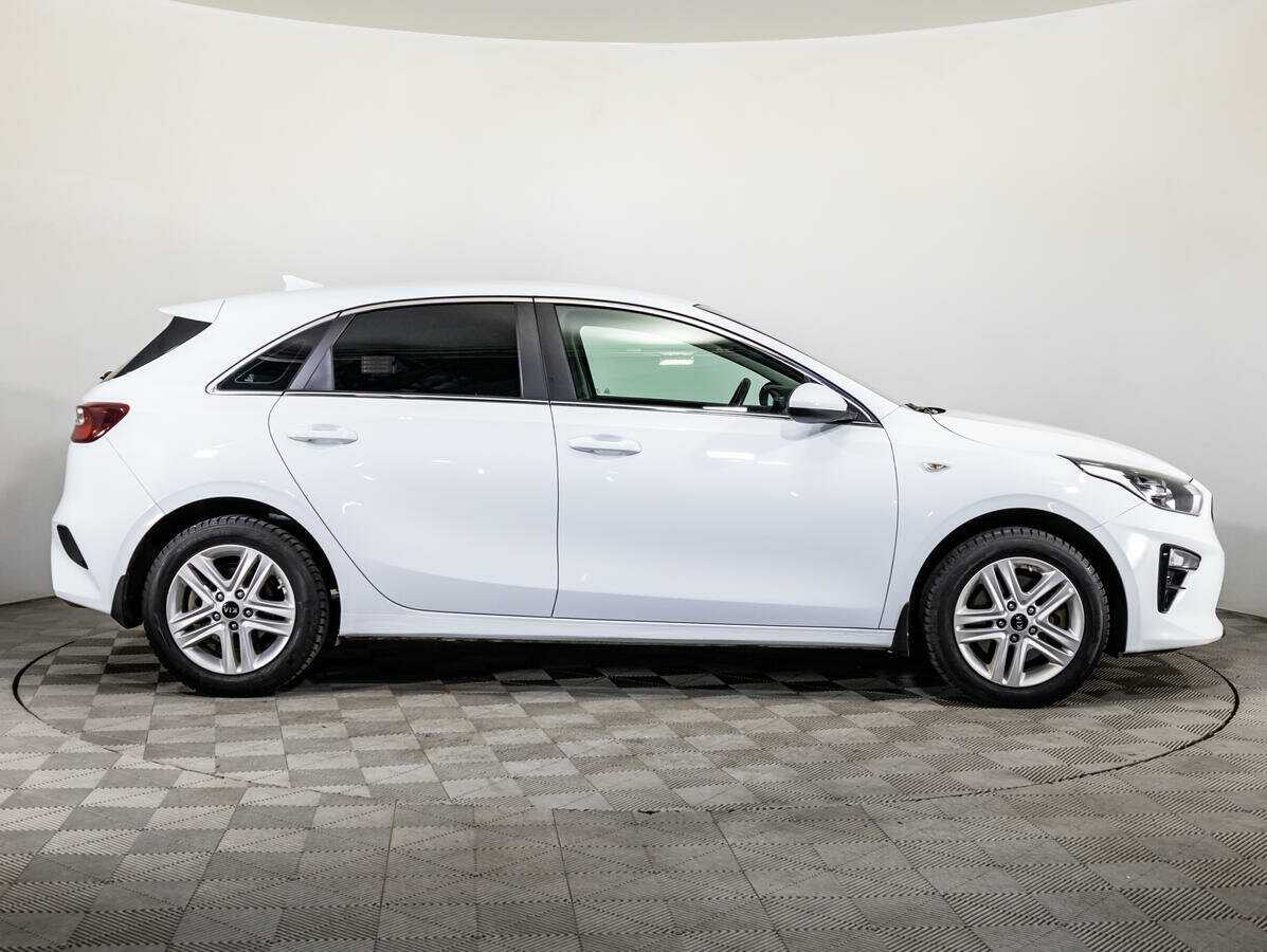 Купить Kia Ceed с пробегом. Фото: #3