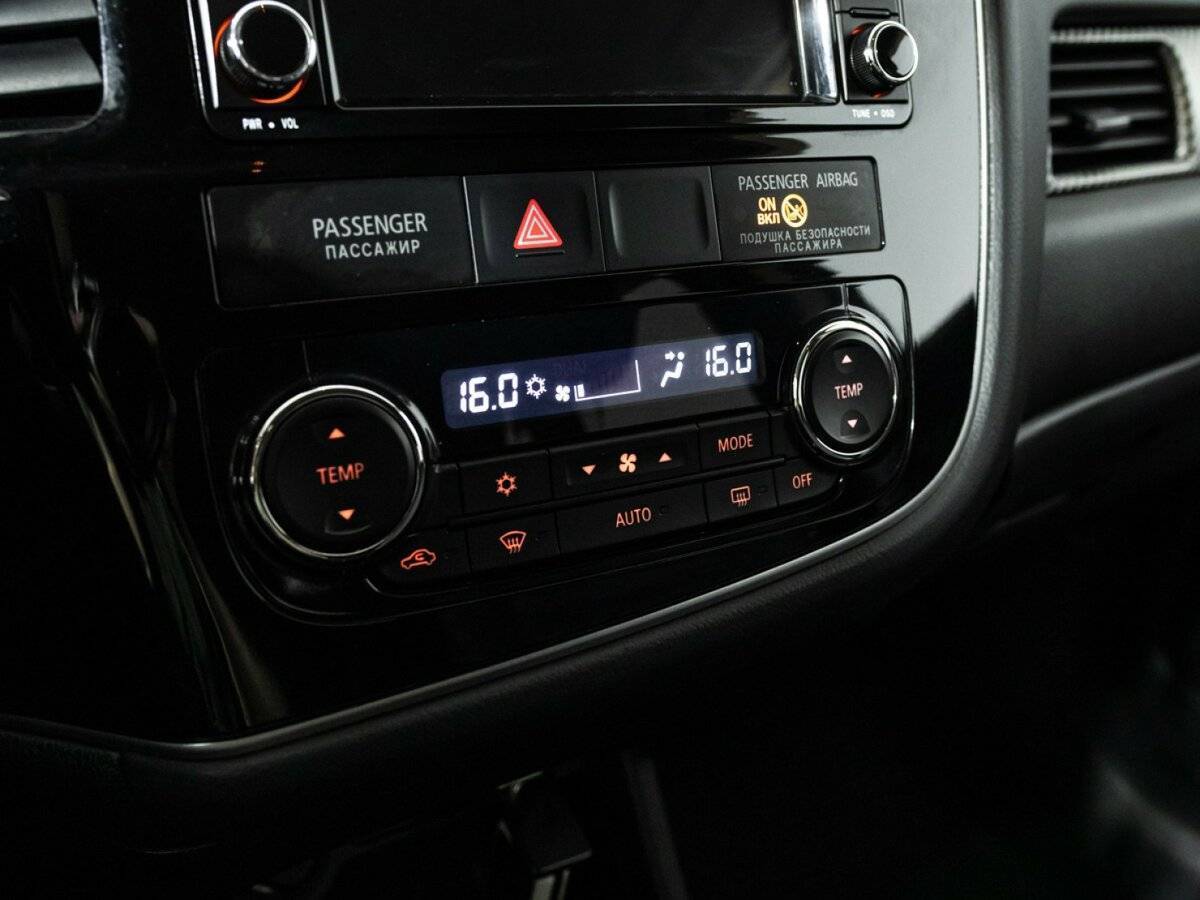 Купить Mitsubishi Outlander с пробегом. Фото: #13