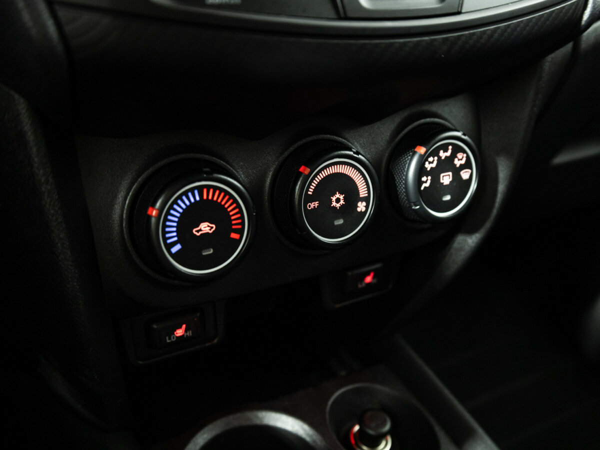 Купить Mitsubishi ASX с пробегом. Фото: #14