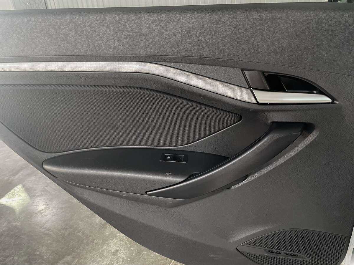 Купить Lada (ВАЗ) Vesta с пробегом. Фото: #17