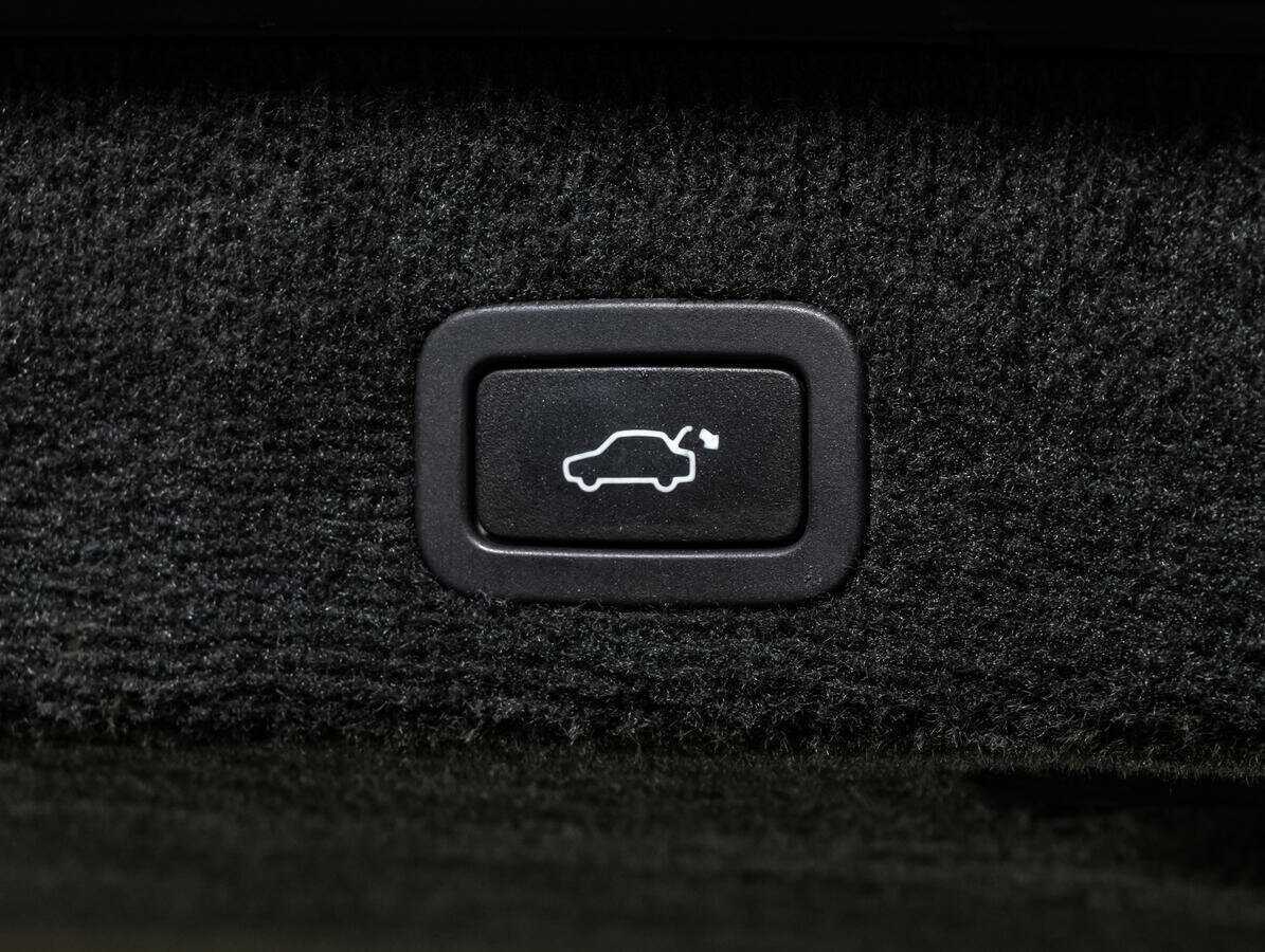 Купить Volvo XC70 с пробегом. Фото: #15