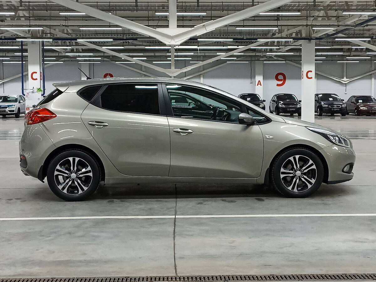 Купить Kia Ceed с пробегом. Фото: #3