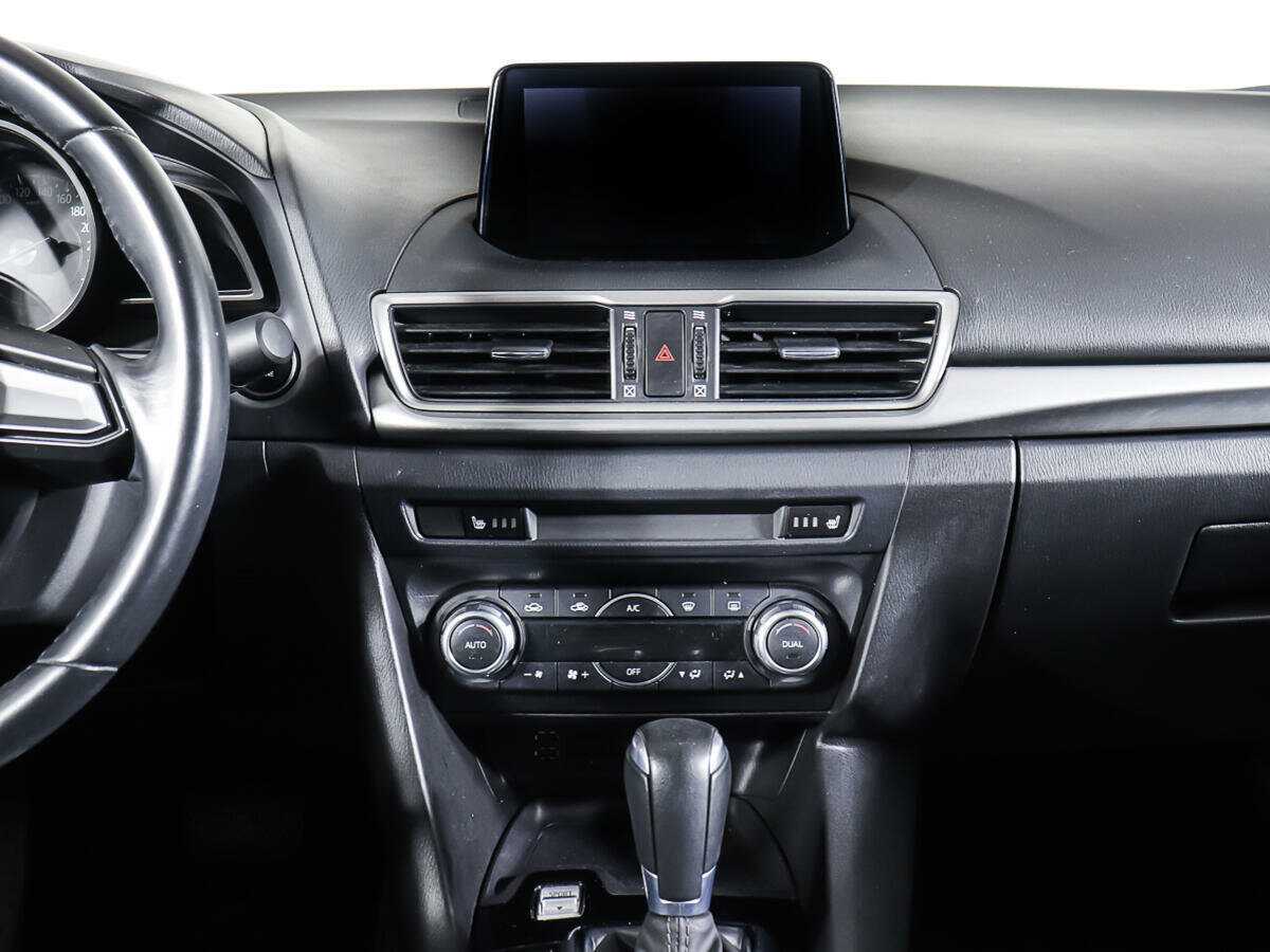 Купить Mazda 3 с пробегом. Фото: #13