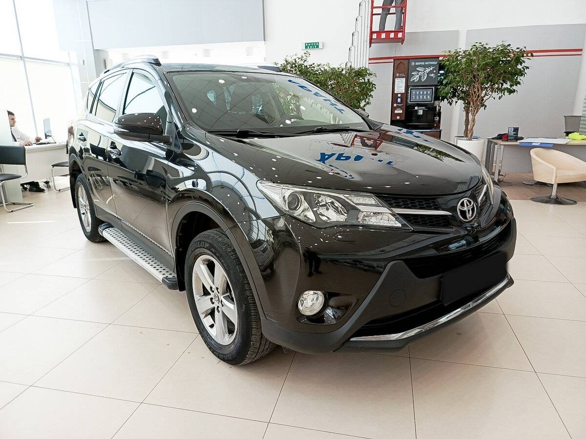 Купить Toyota RAV4 с пробегом. Фото: #2