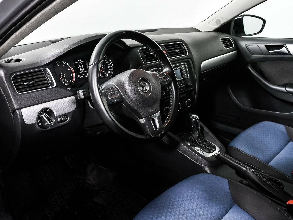 Купить Volkswagen Jetta с пробегом. Фото: #12