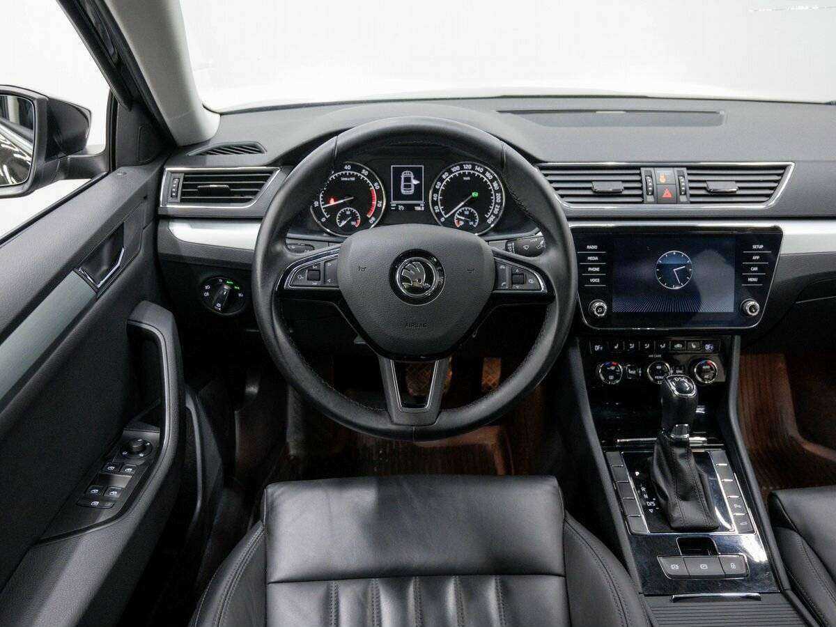 Купить Skoda Superb с пробегом. Фото: #11