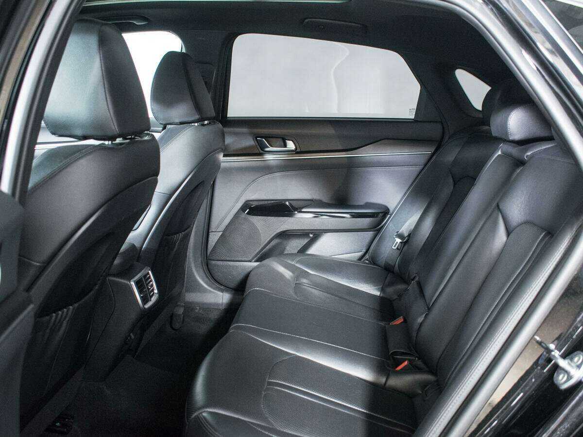 Купить Kia K5 с пробегом. Фото: #9