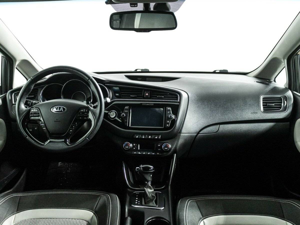 Купить Kia Ceed с пробегом. Фото: #11