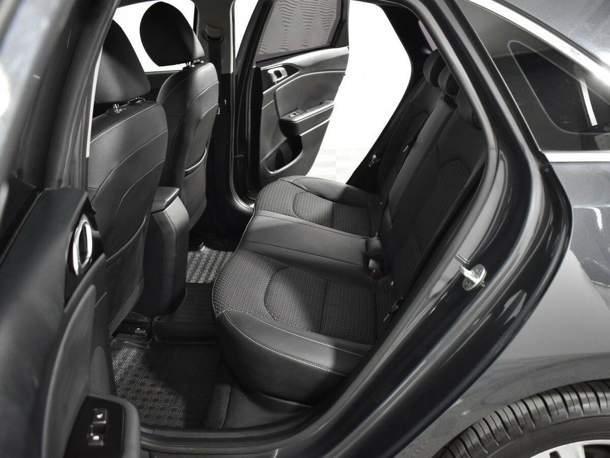 Купить Kia Ceed с пробегом. Фото: #11