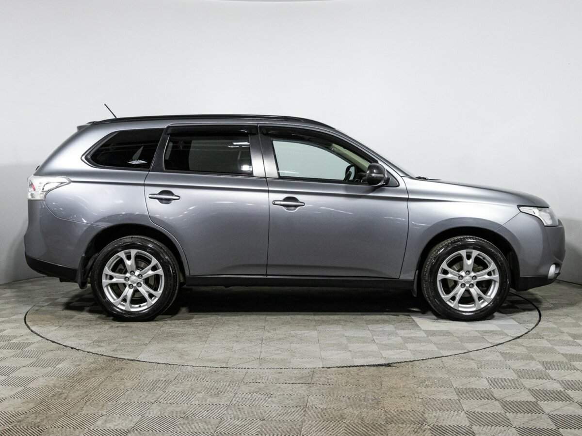 Купить Mitsubishi Outlander с пробегом. Фото: #3