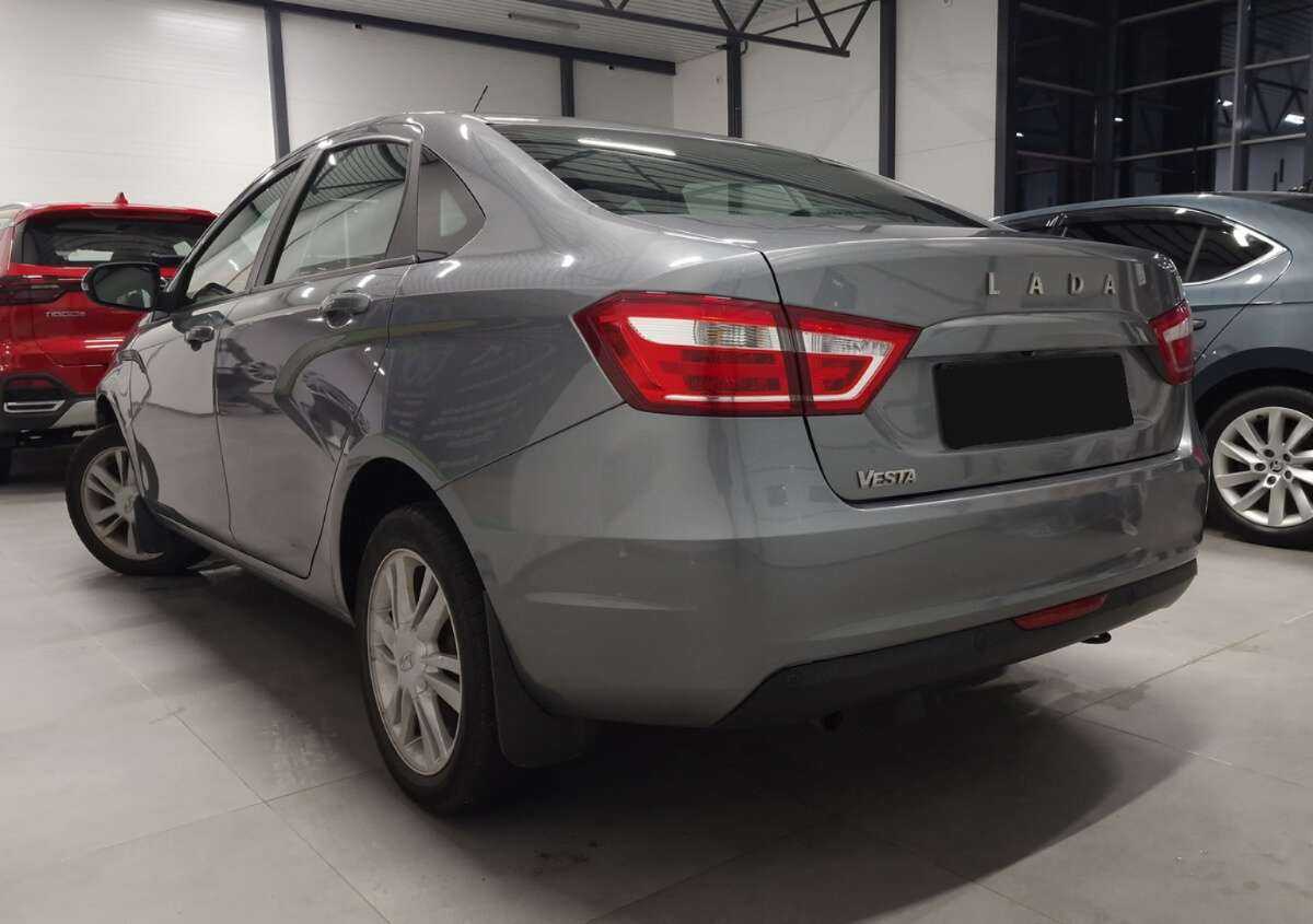Купить Lada (ВАЗ) Vesta с пробегом. Фото: #1