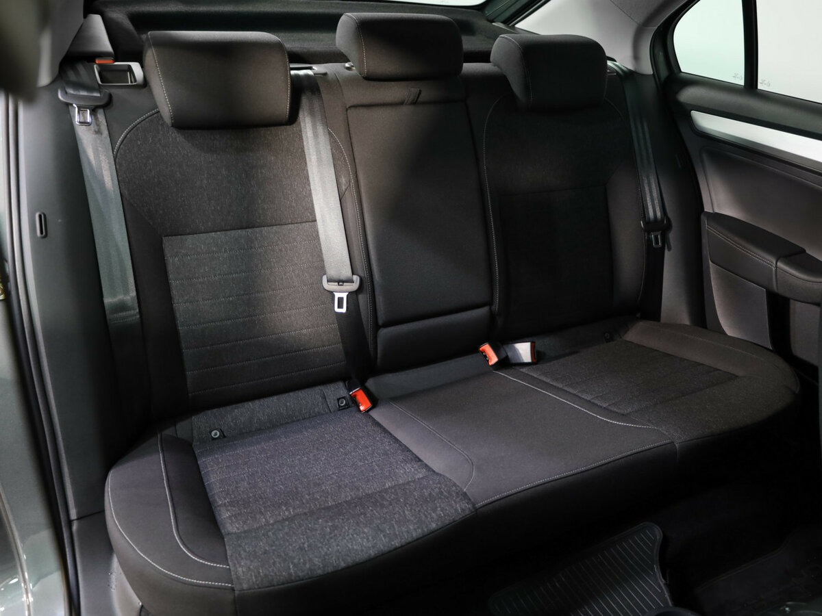 Купить Skoda Rapid с пробегом. Фото: #22