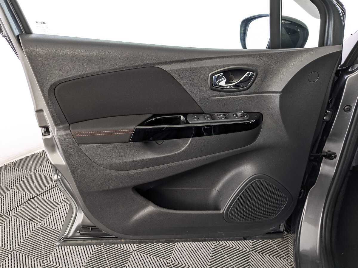 Купить Renault Kaptur с пробегом. Фото: #18