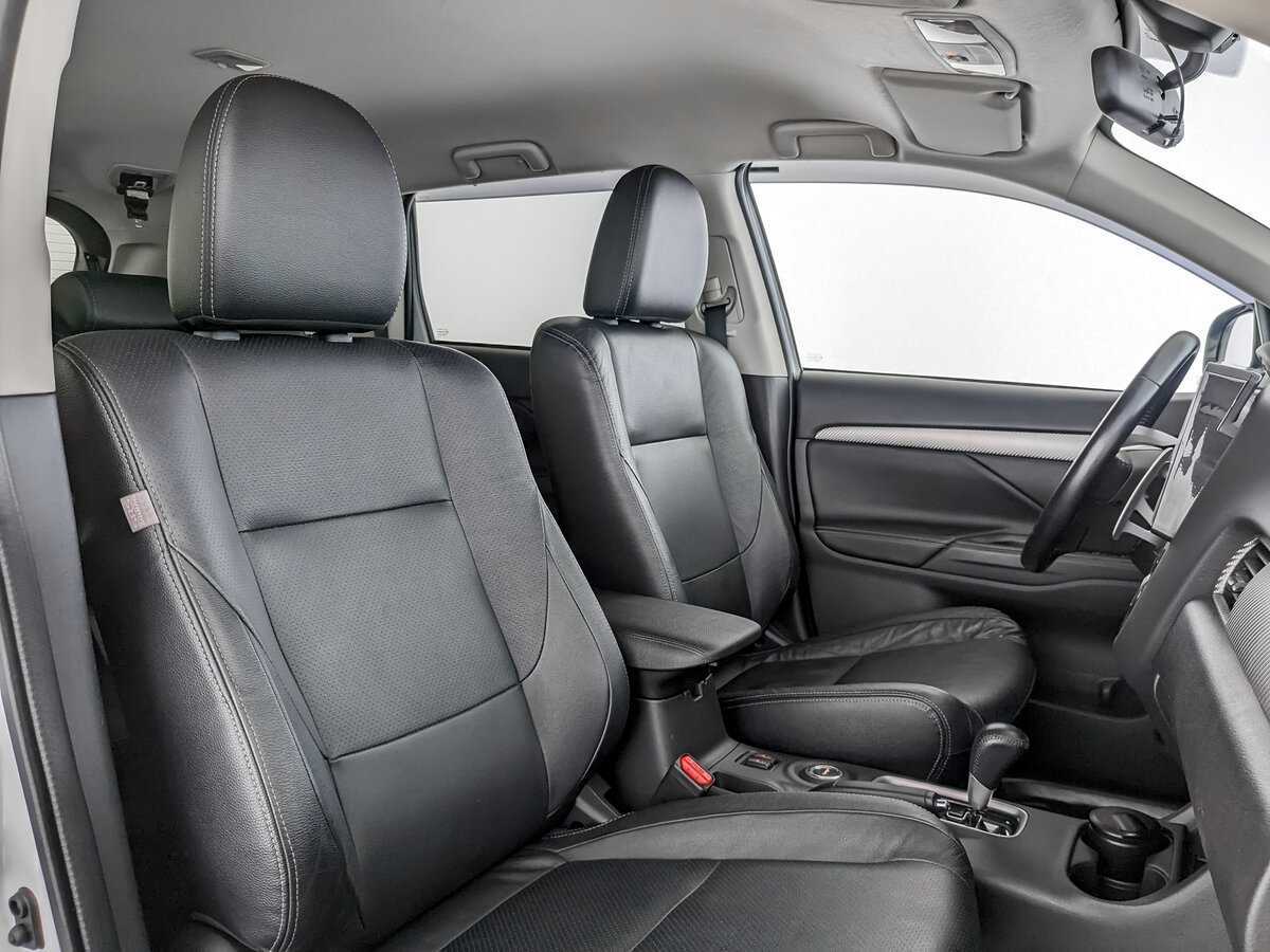 Купить Mitsubishi Outlander с пробегом. Фото: #19