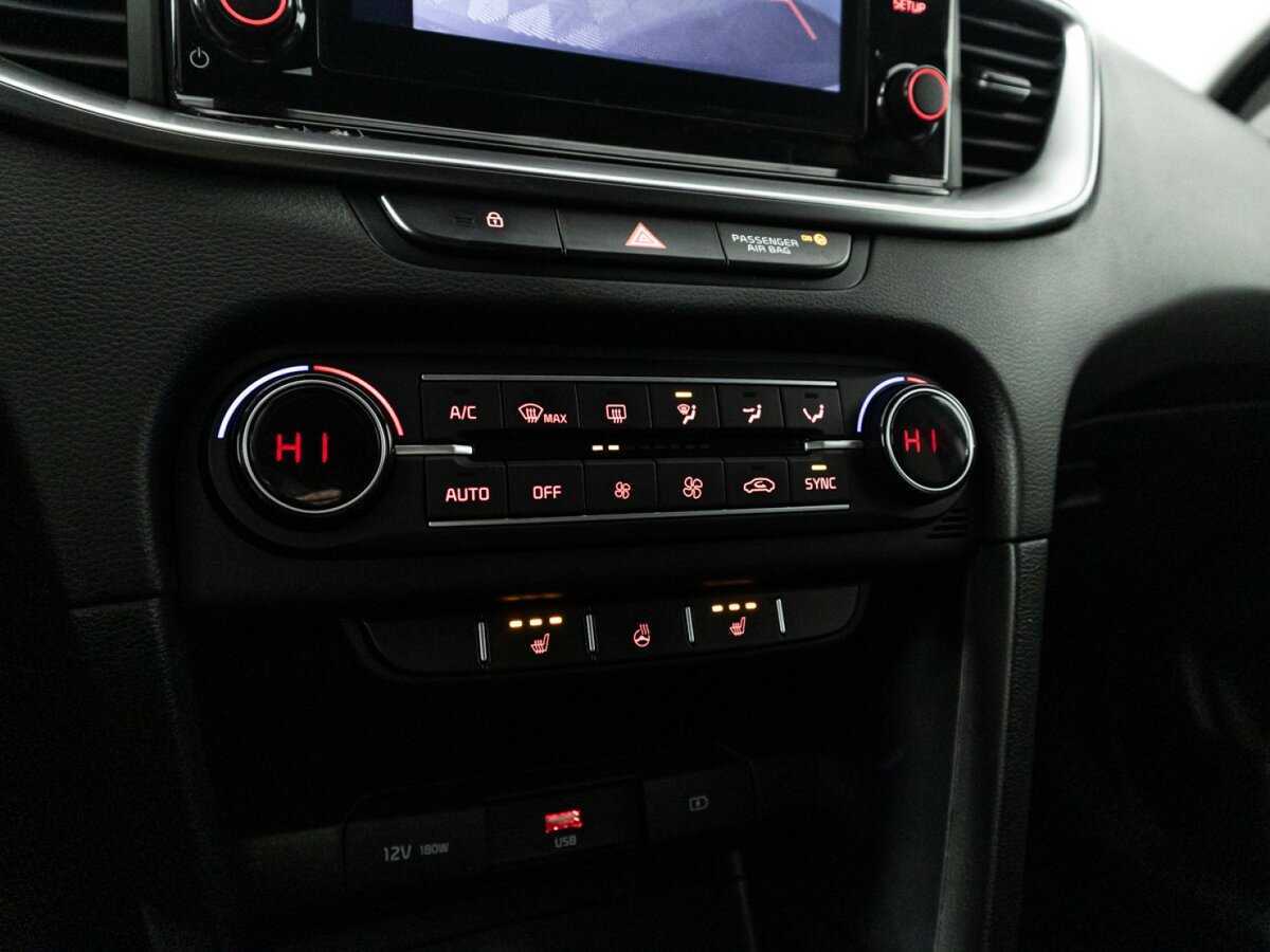 Купить Kia Ceed с пробегом. Фото: #20