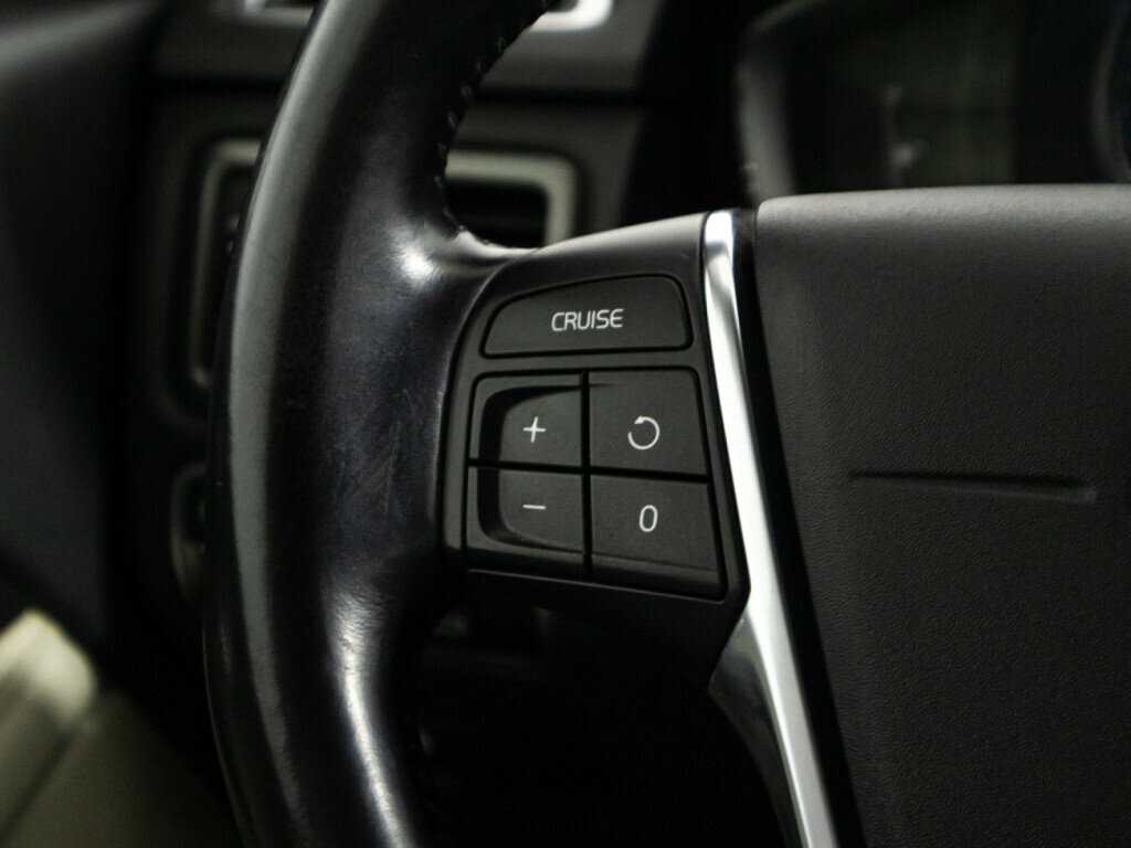 Купить Volvo S80 с пробегом. Фото: #18