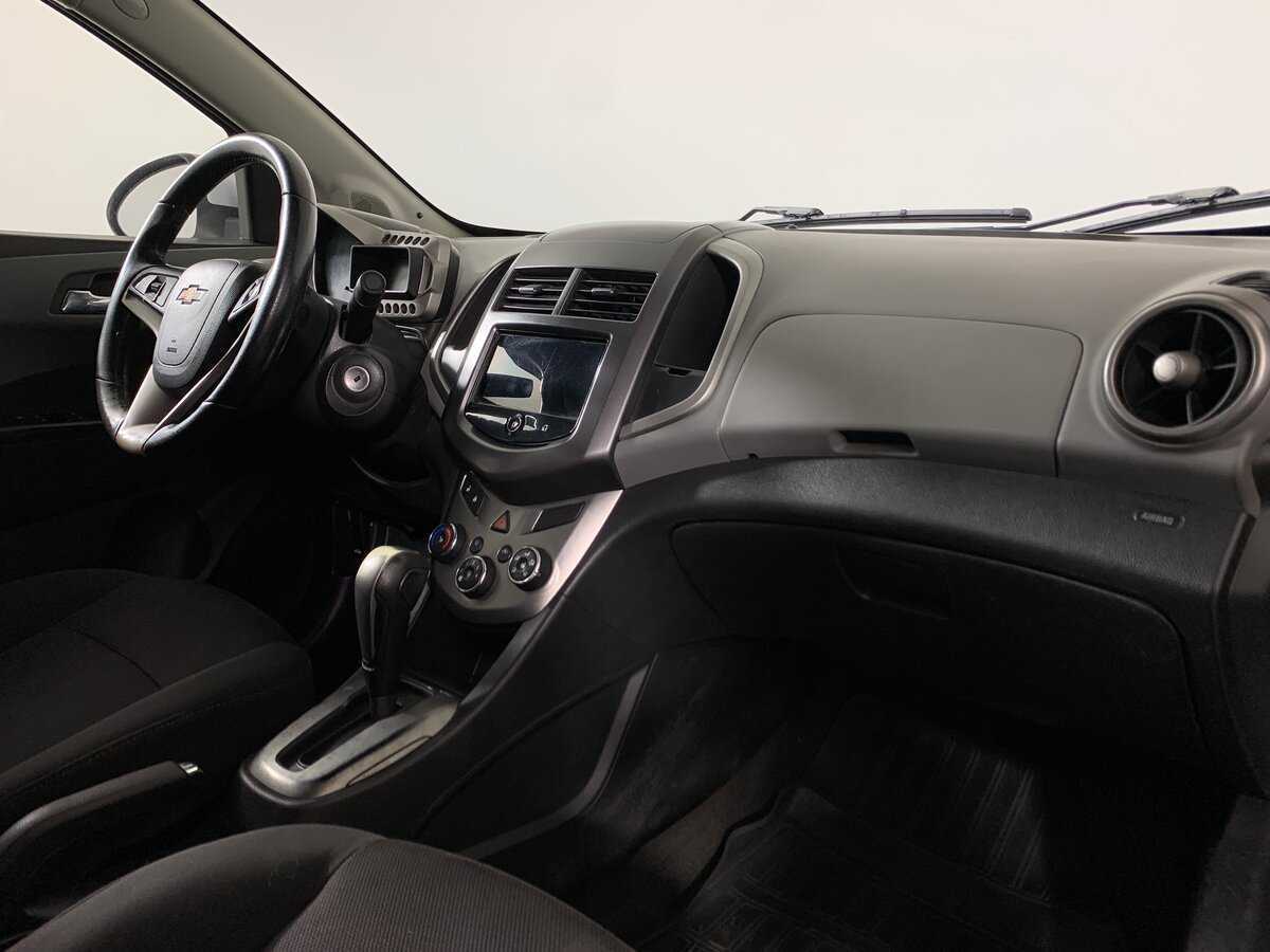Купить Chevrolet Aveo с пробегом. Фото: #13