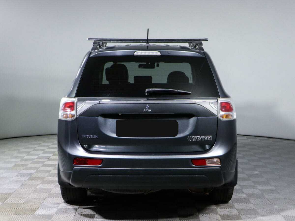 Купить Mitsubishi Outlander с пробегом. Фото: #4