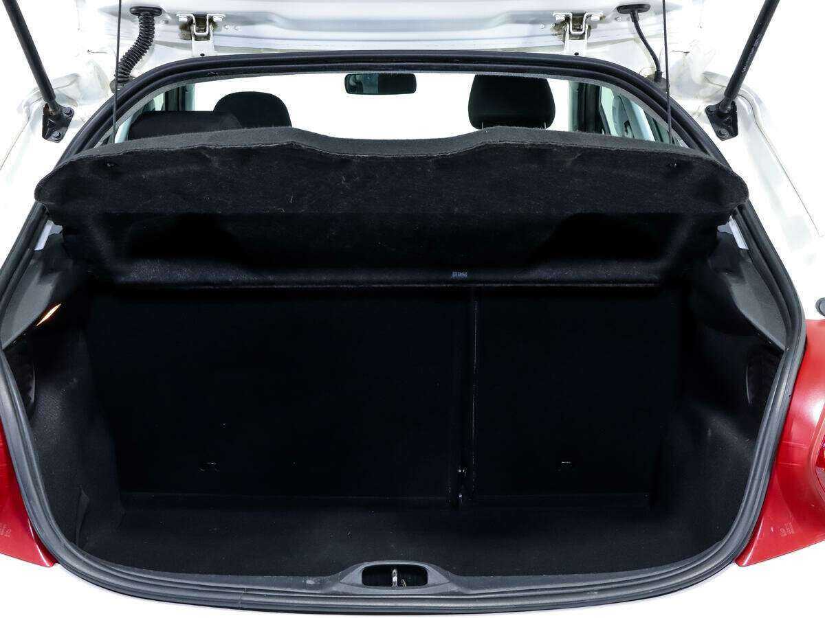 Купить Peugeot 208 с пробегом. Фото: #15