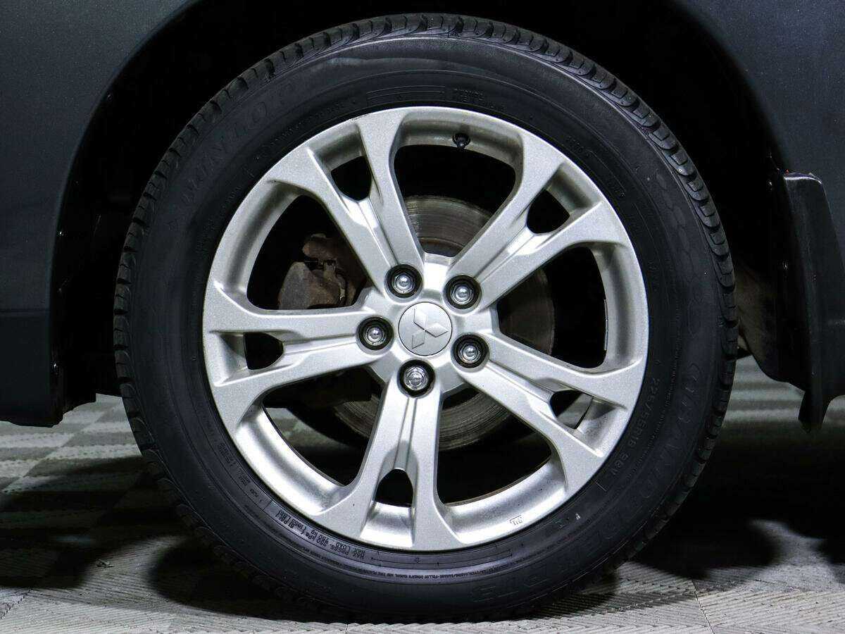 Купить Mitsubishi Outlander с пробегом. Фото: #16