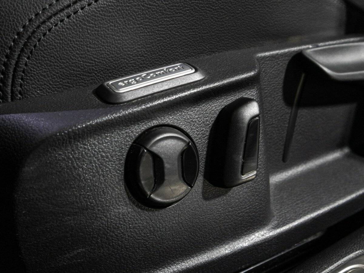 Купить Volkswagen Passat с пробегом. Фото: #16