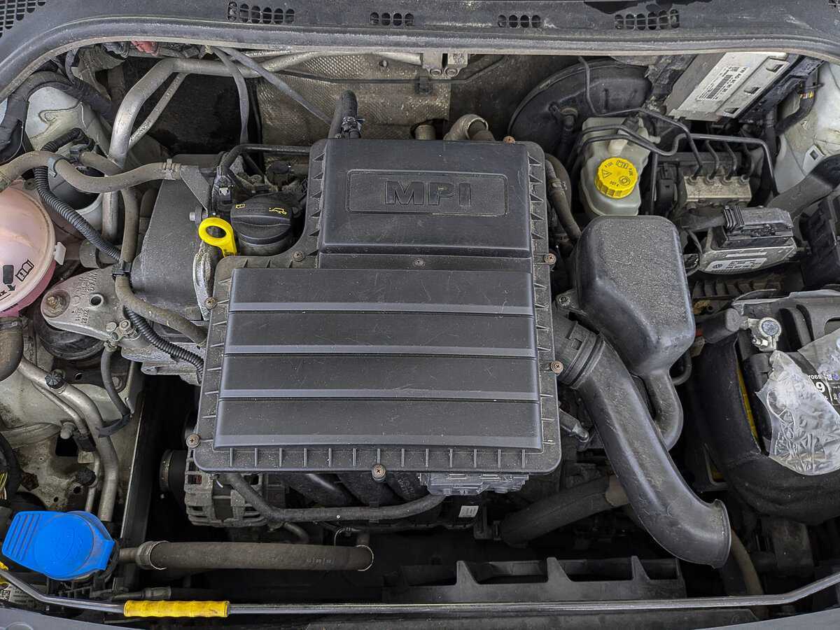 Купить Skoda Rapid с пробегом. Фото: #8