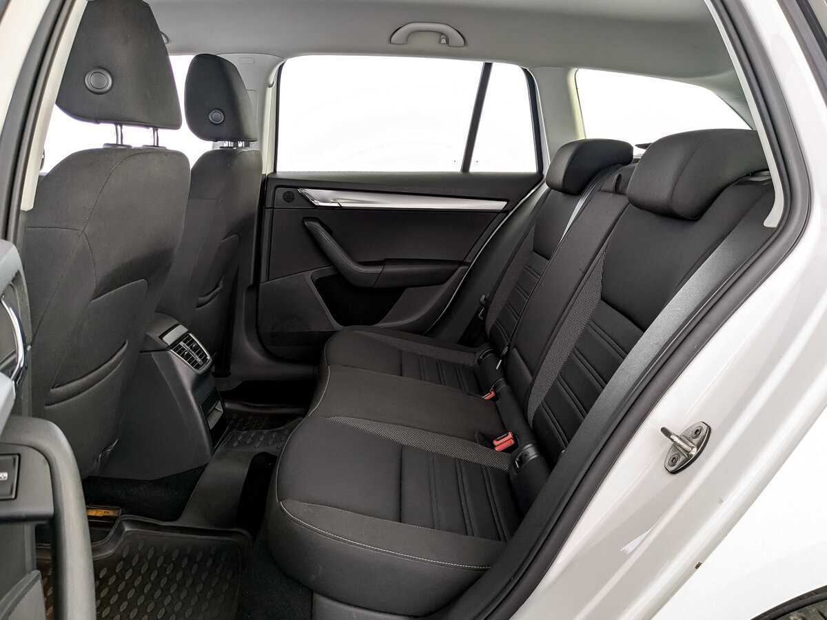 Купить Skoda Octavia с пробегом. Фото: #9