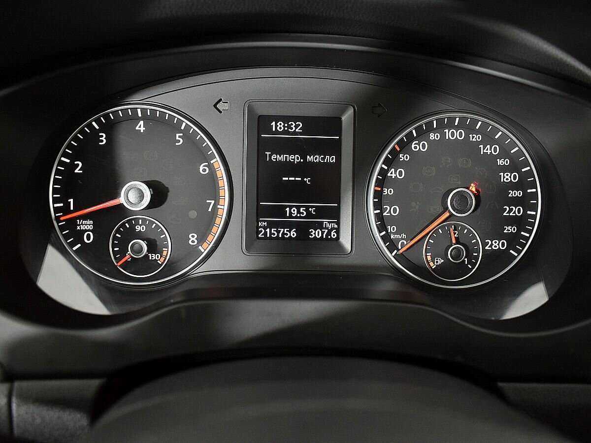 Купить Volkswagen Jetta с пробегом. Фото: #10