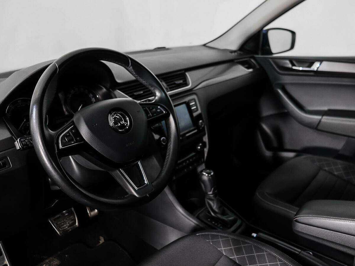 Купить Skoda Rapid с пробегом. Фото: #8