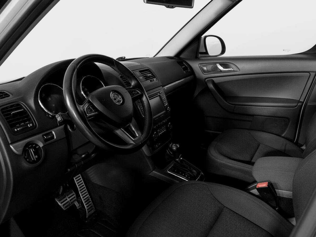 Купить Skoda Yeti с пробегом. Фото: #15