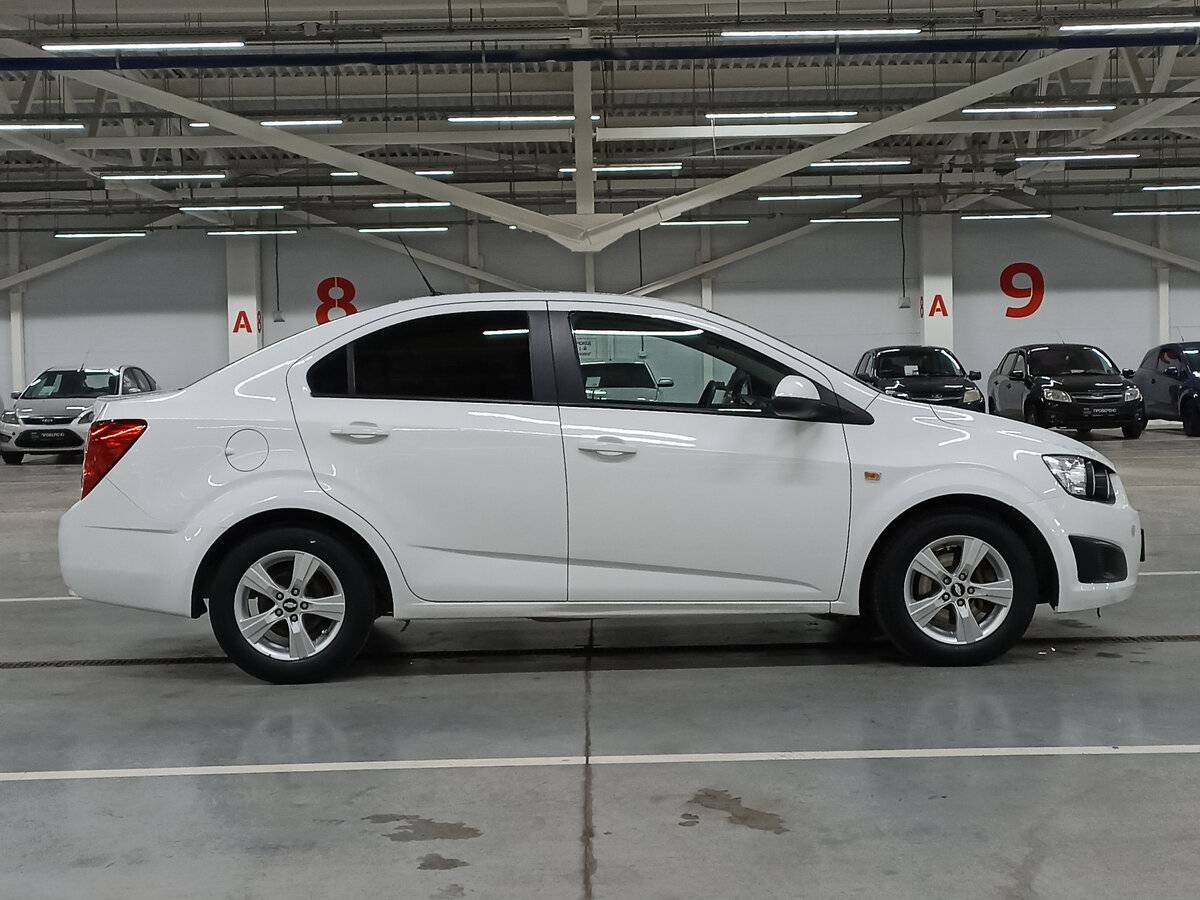Купить Chevrolet Aveo с пробегом. Фото: #3