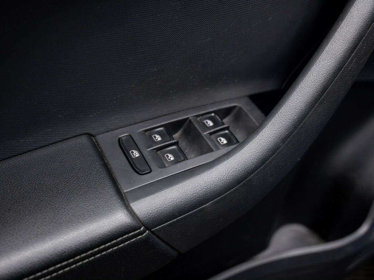 Купить Volkswagen Polo с пробегом. Фото: #14