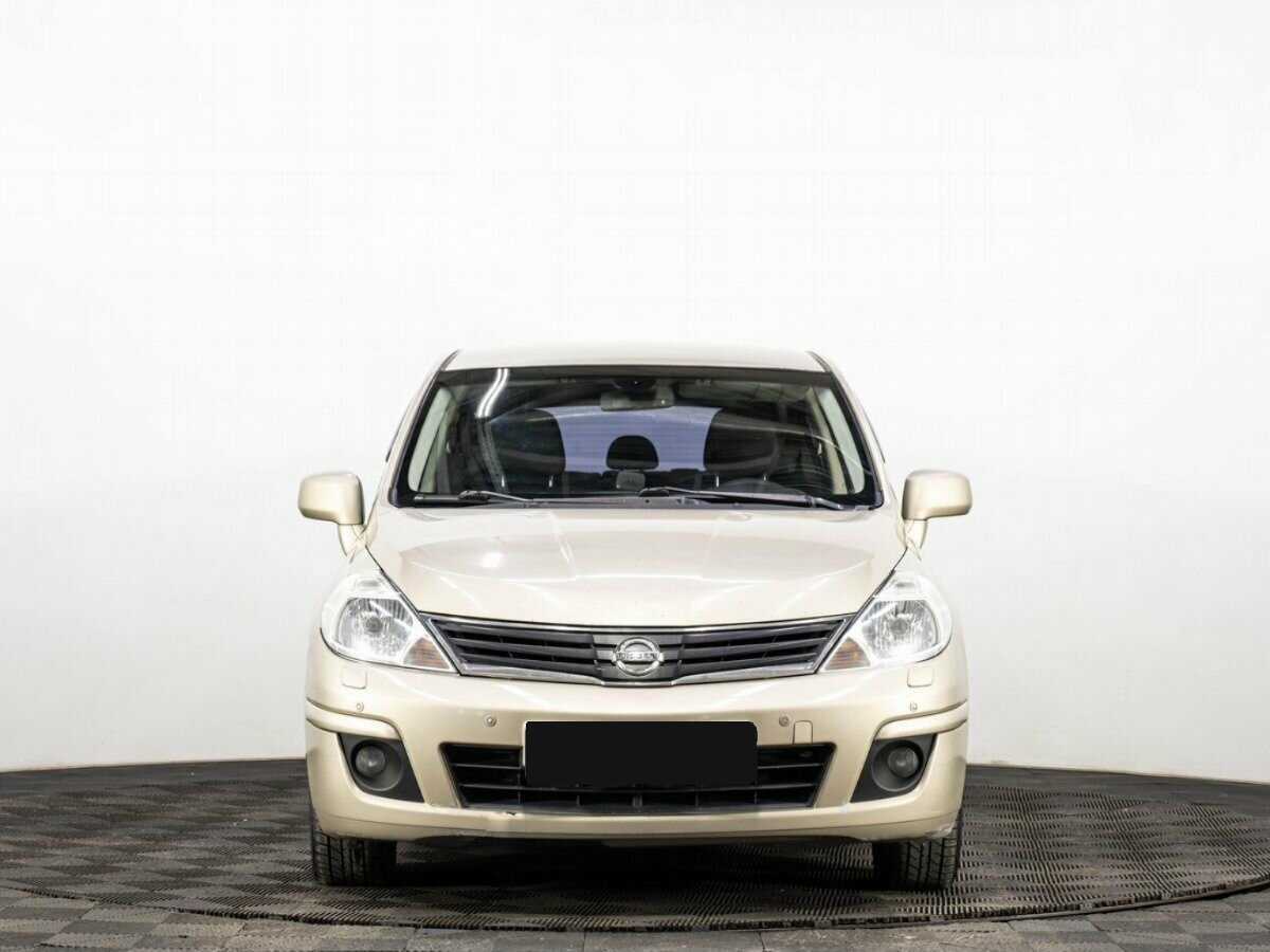 Купить Nissan Tiida с пробегом. Фото: #1