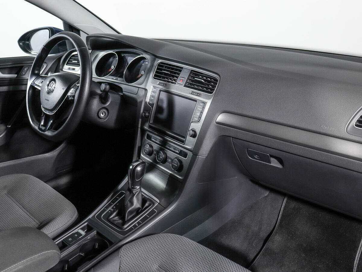 Купить Volkswagen Golf с пробегом. Фото: #6