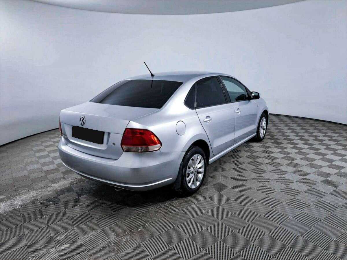 Купить Volkswagen Polo с пробегом. Фото: #4